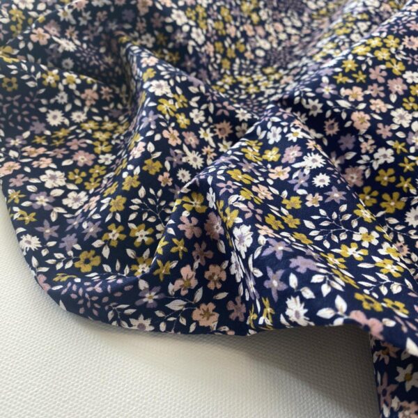 Katoen - Lila flowers